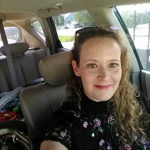 Meet your Posher, Leslie